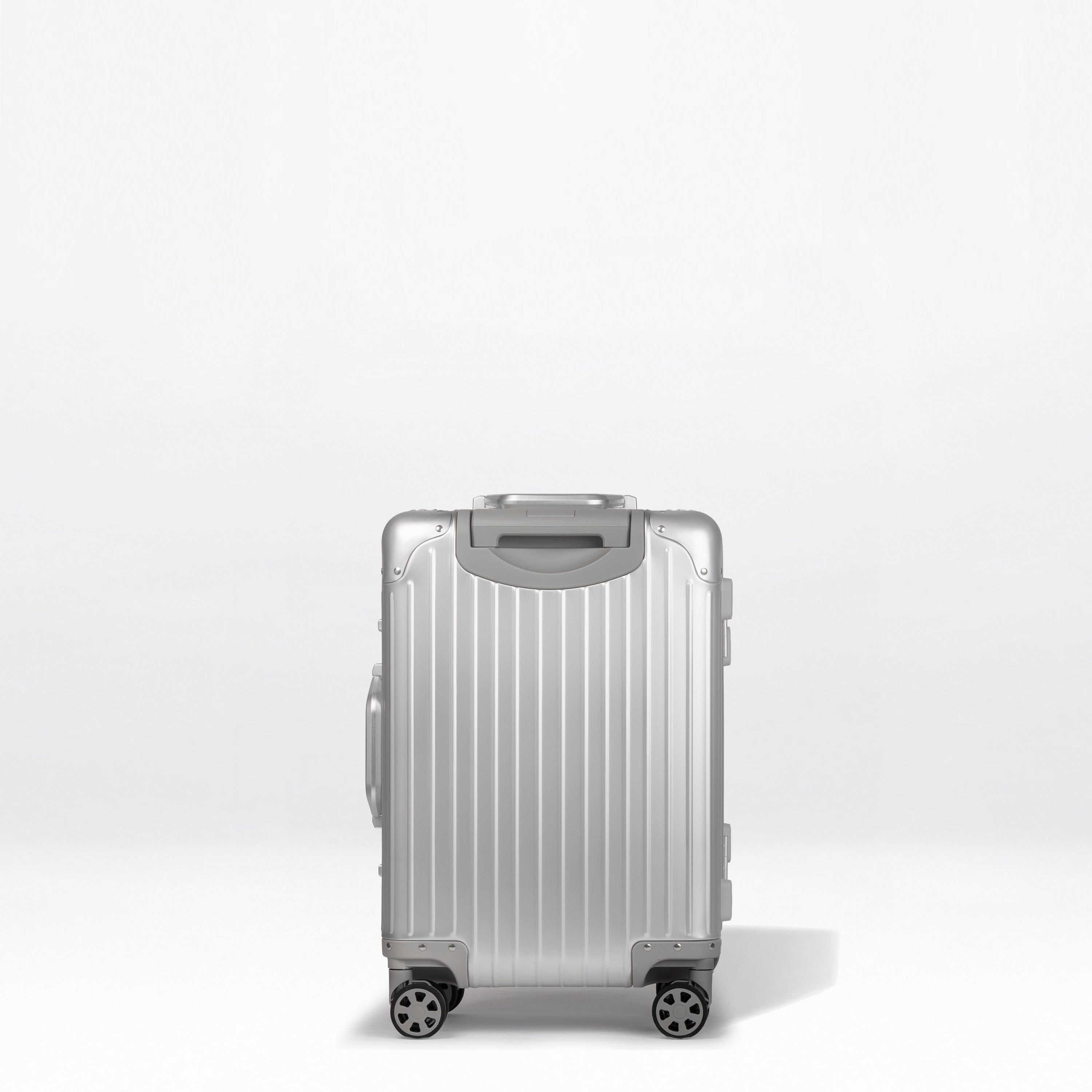 Titan Plus Aluminum Luggage - 21"