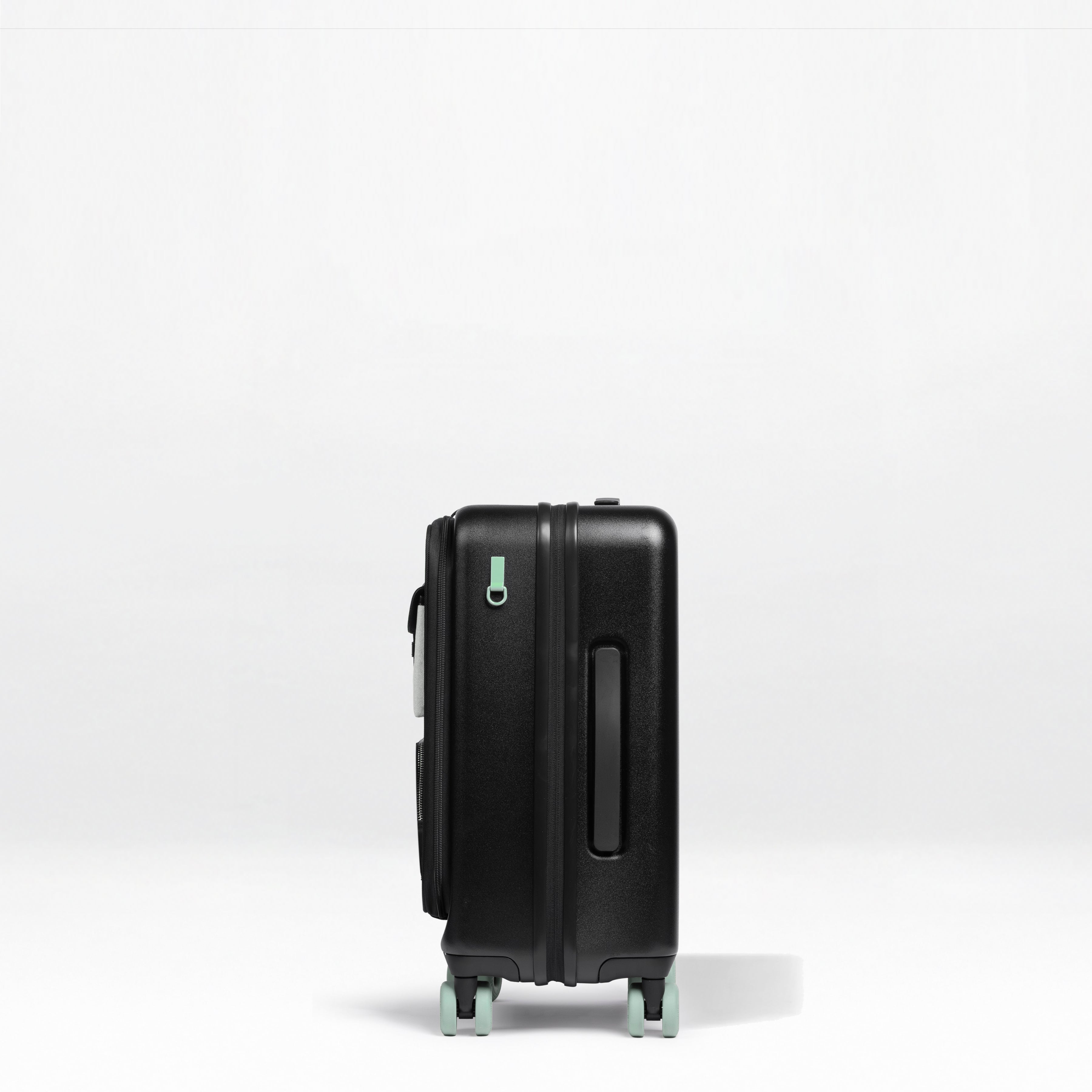 Cargo 20" Carry-On Luggage