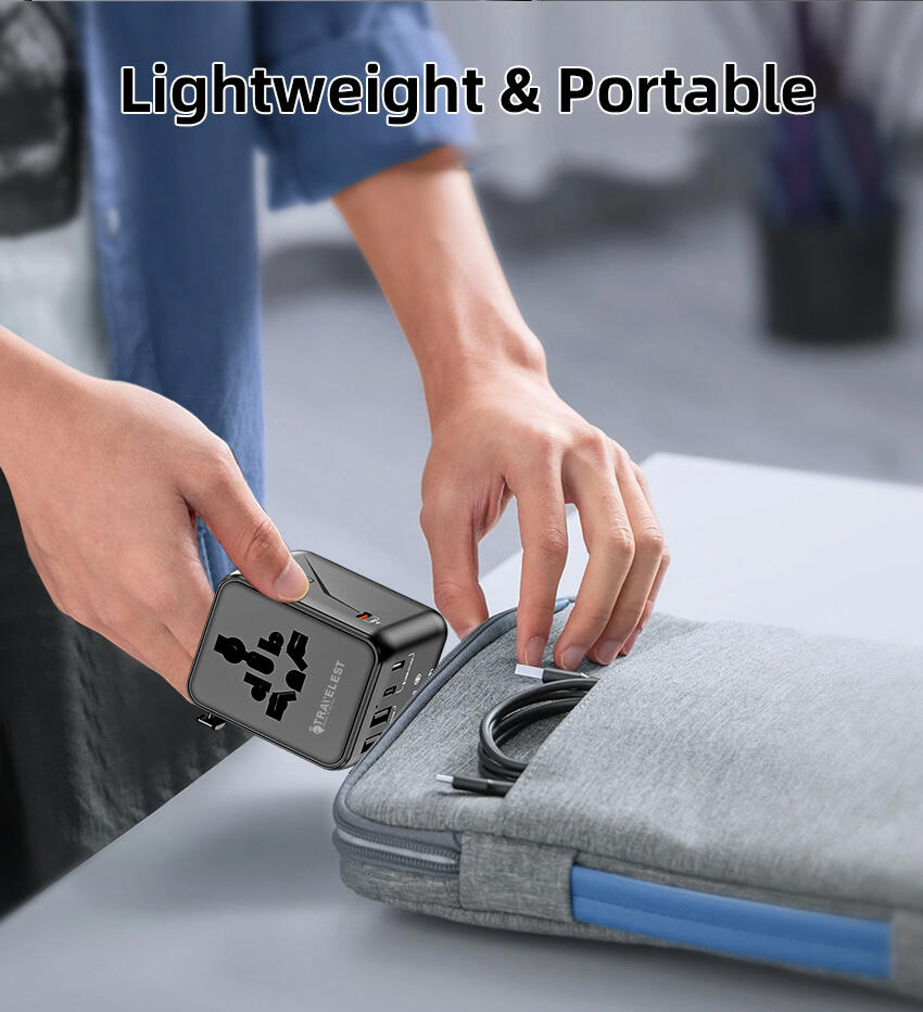 محول سفر عالمي 35W بتقنية GaN III – 5 منافذ (3 Type-C + 2 USB-A + 2 AC)