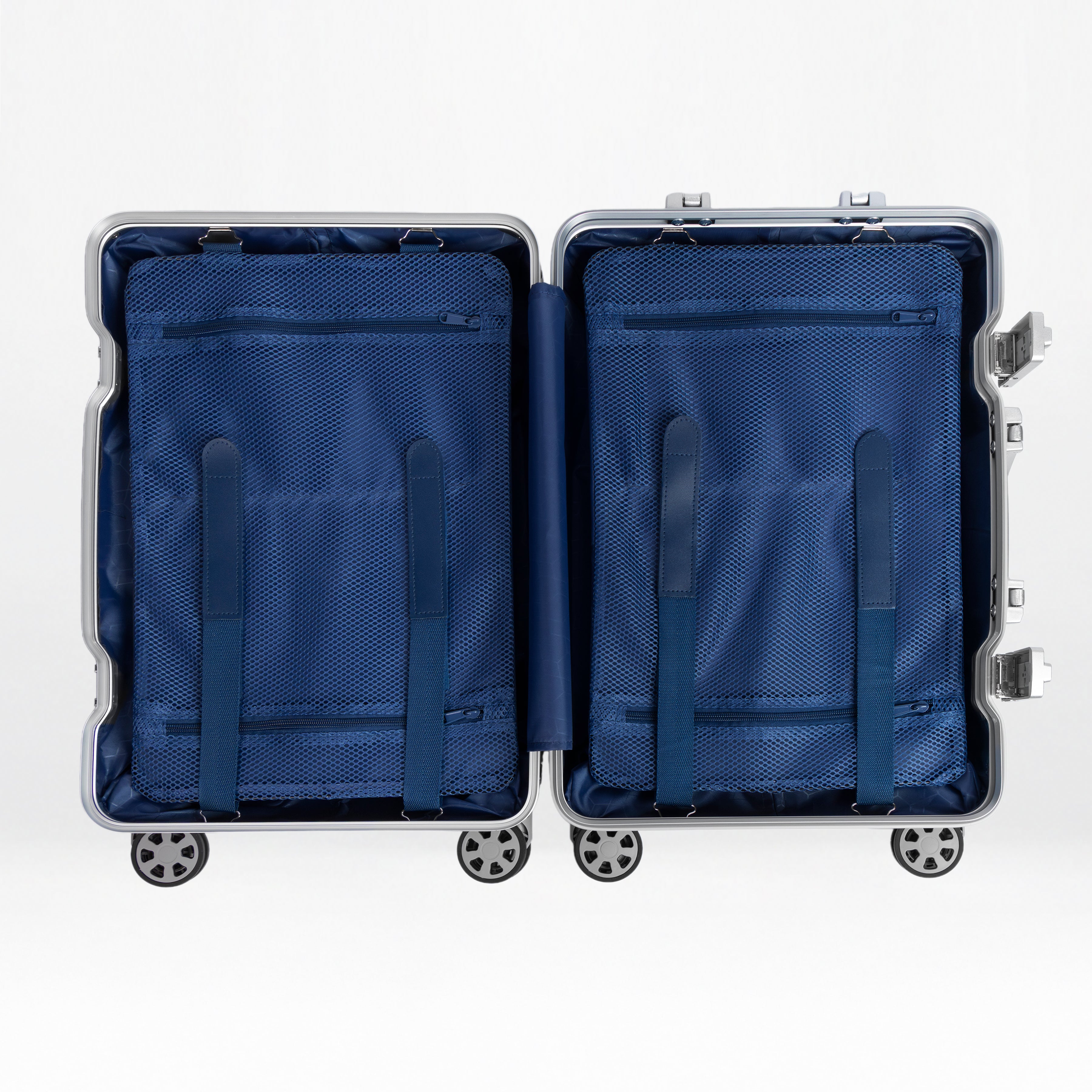 حقيبة سفر ألومنيوم KarryOn Titan Plus بحجم 20"