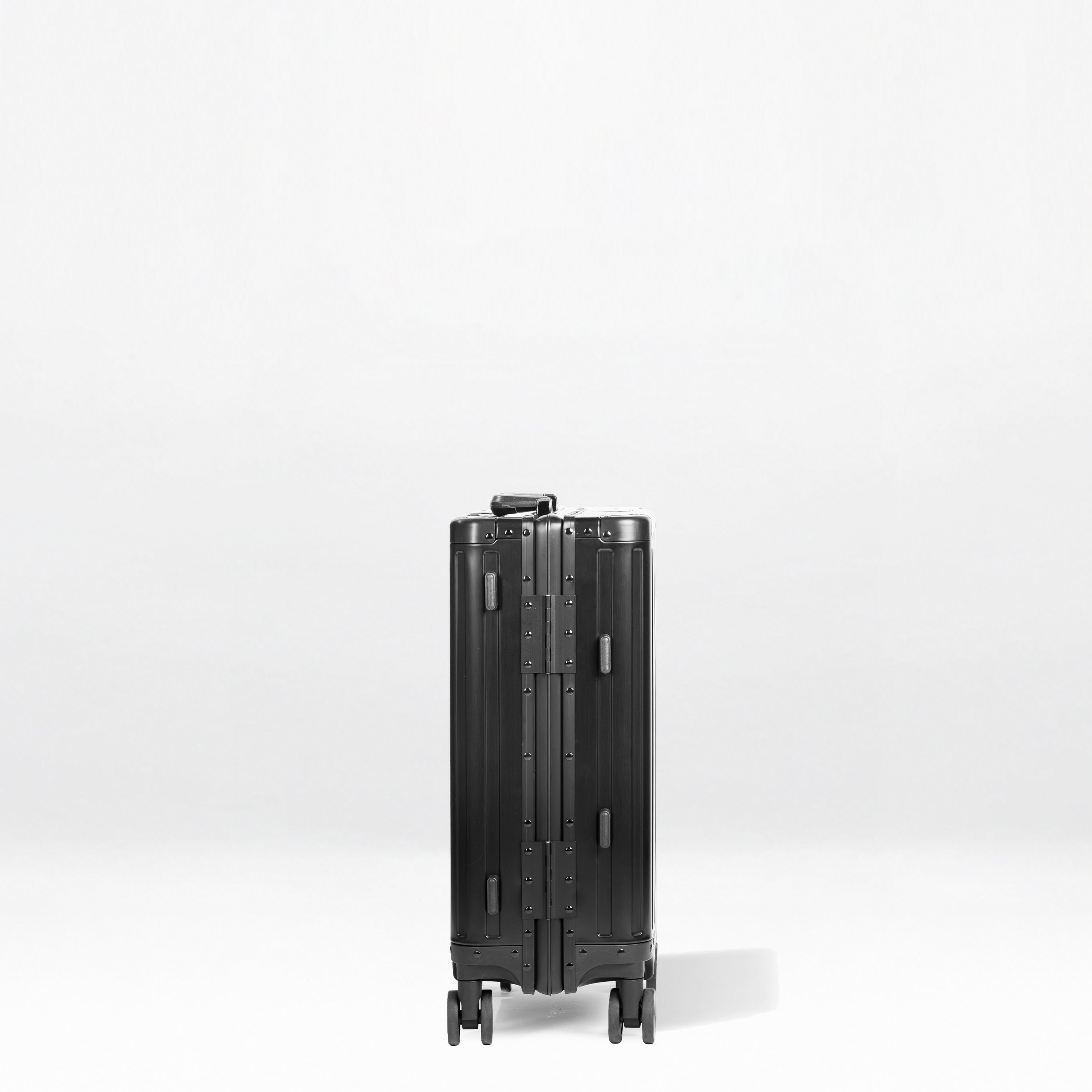 Element Aluminum 20" Luggage