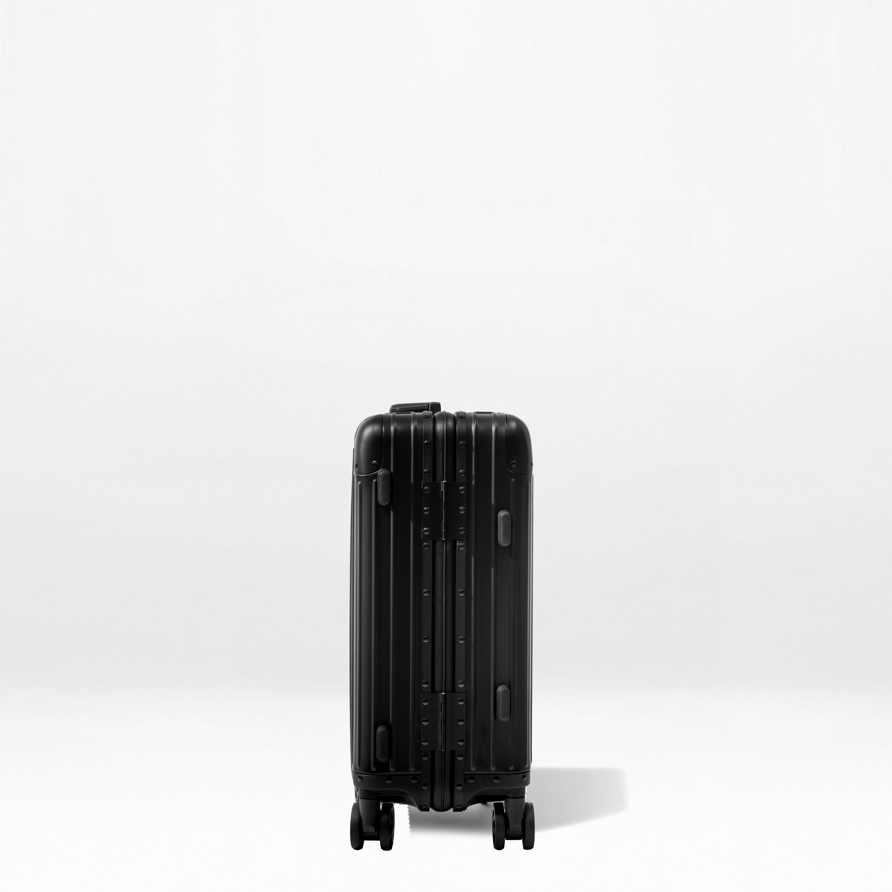 Titan Plus Aluminum Luggage - 20"