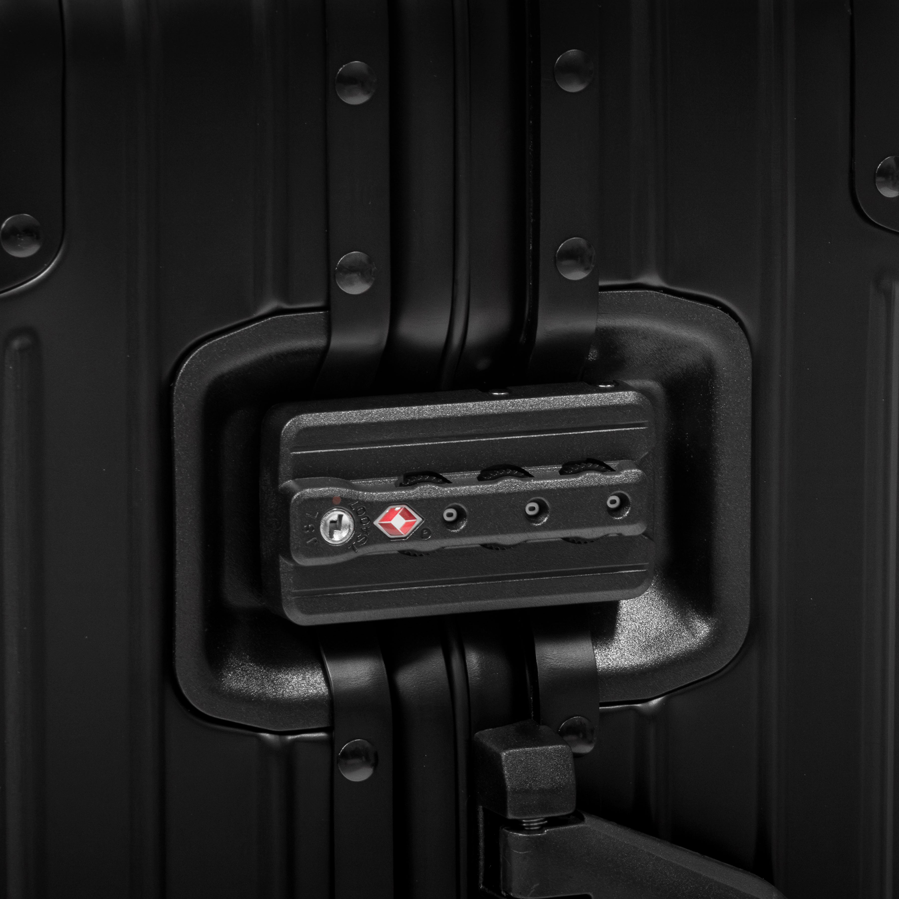 Titan Plus Aluminum Luggage - 20"