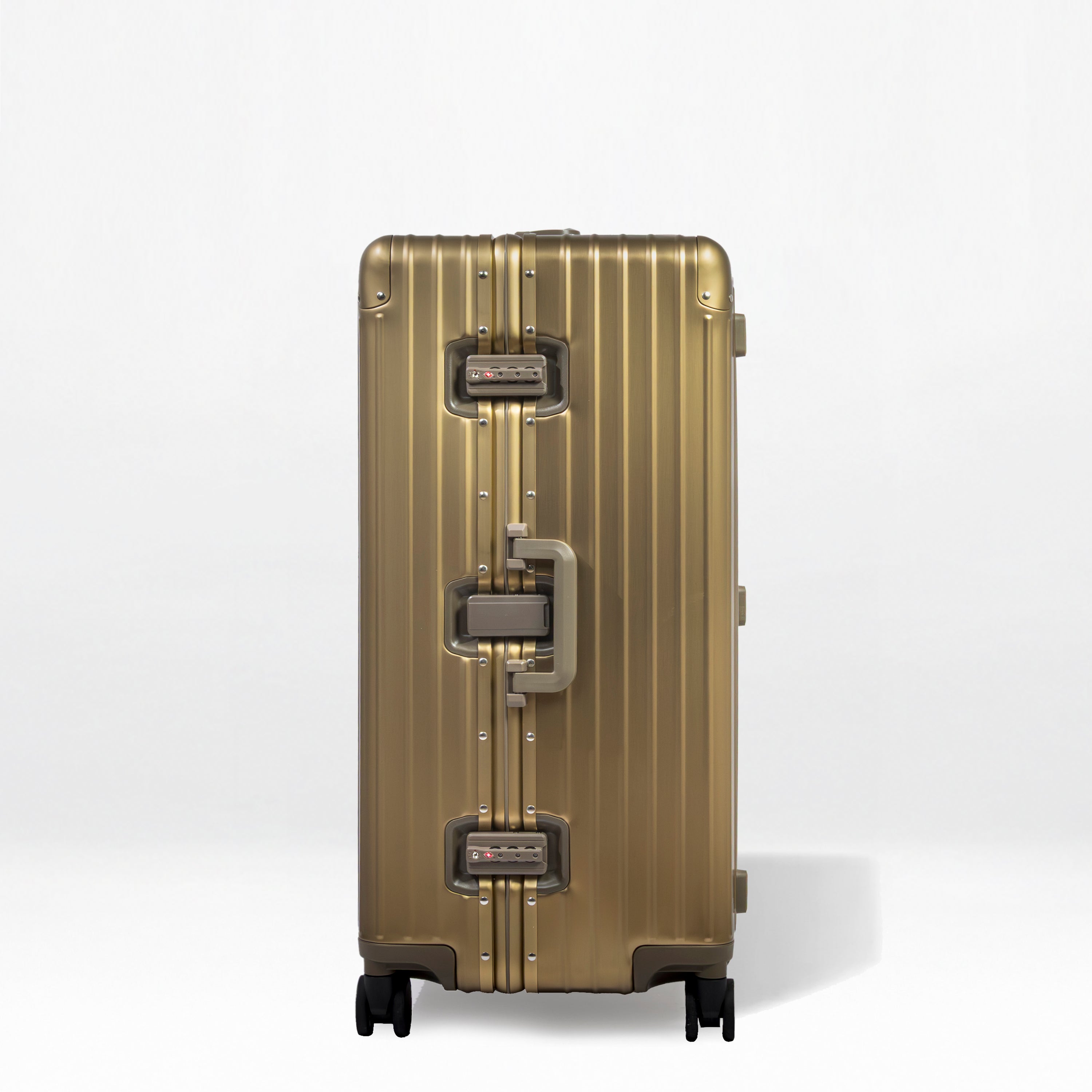 Titan Trunk Aluminum Luggage – 30"