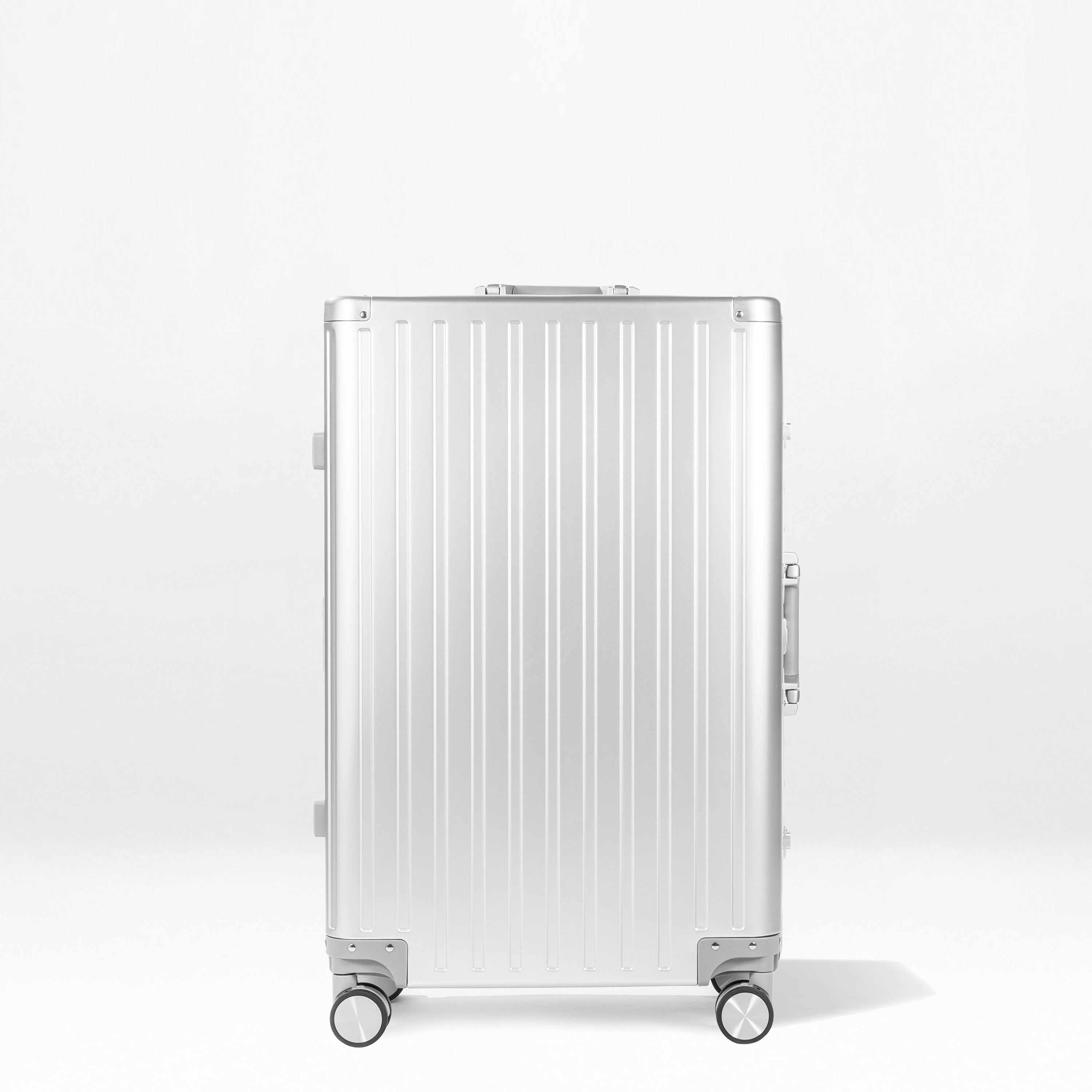 Element Aluminum 28" Luggage