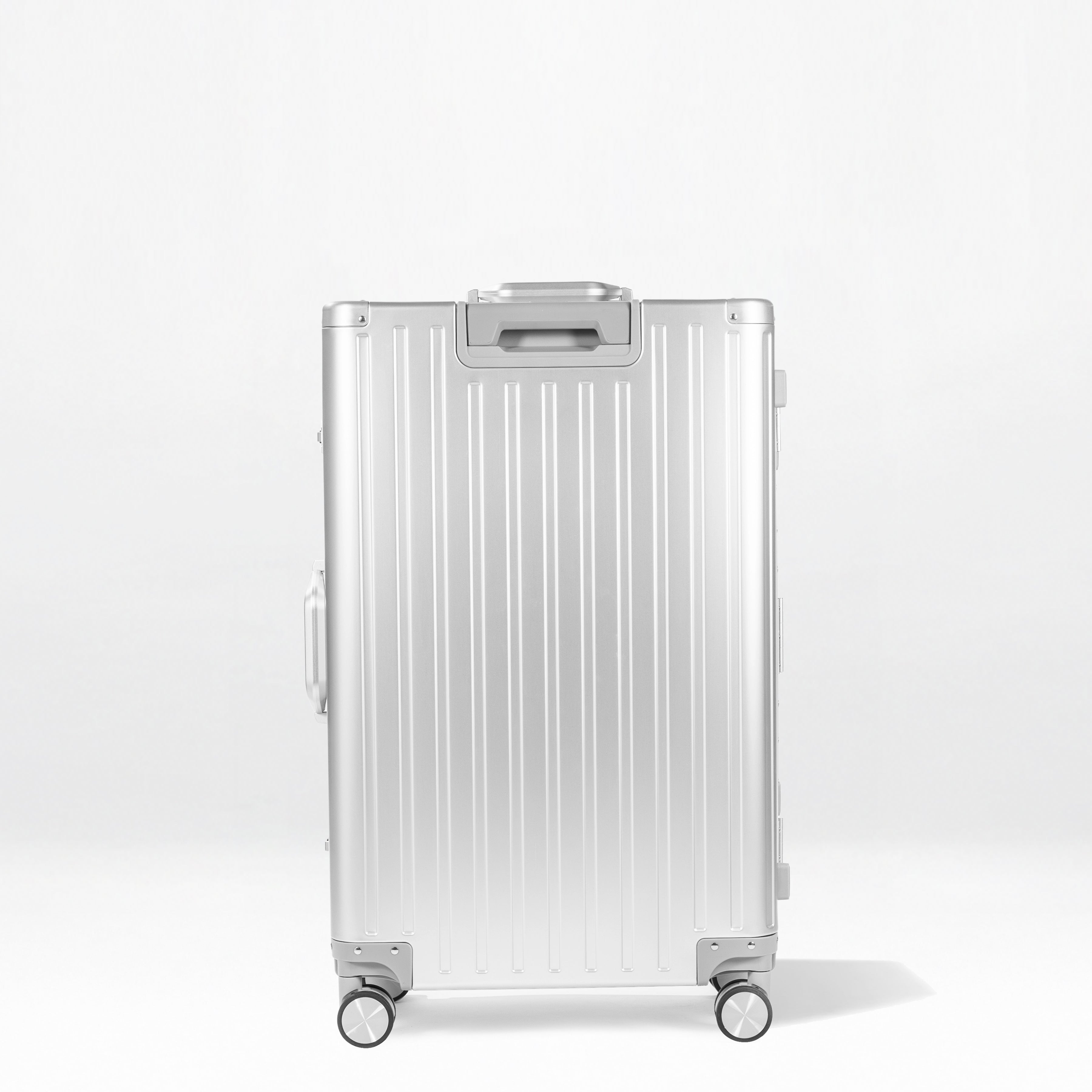 Element Aluminum 28" Luggage