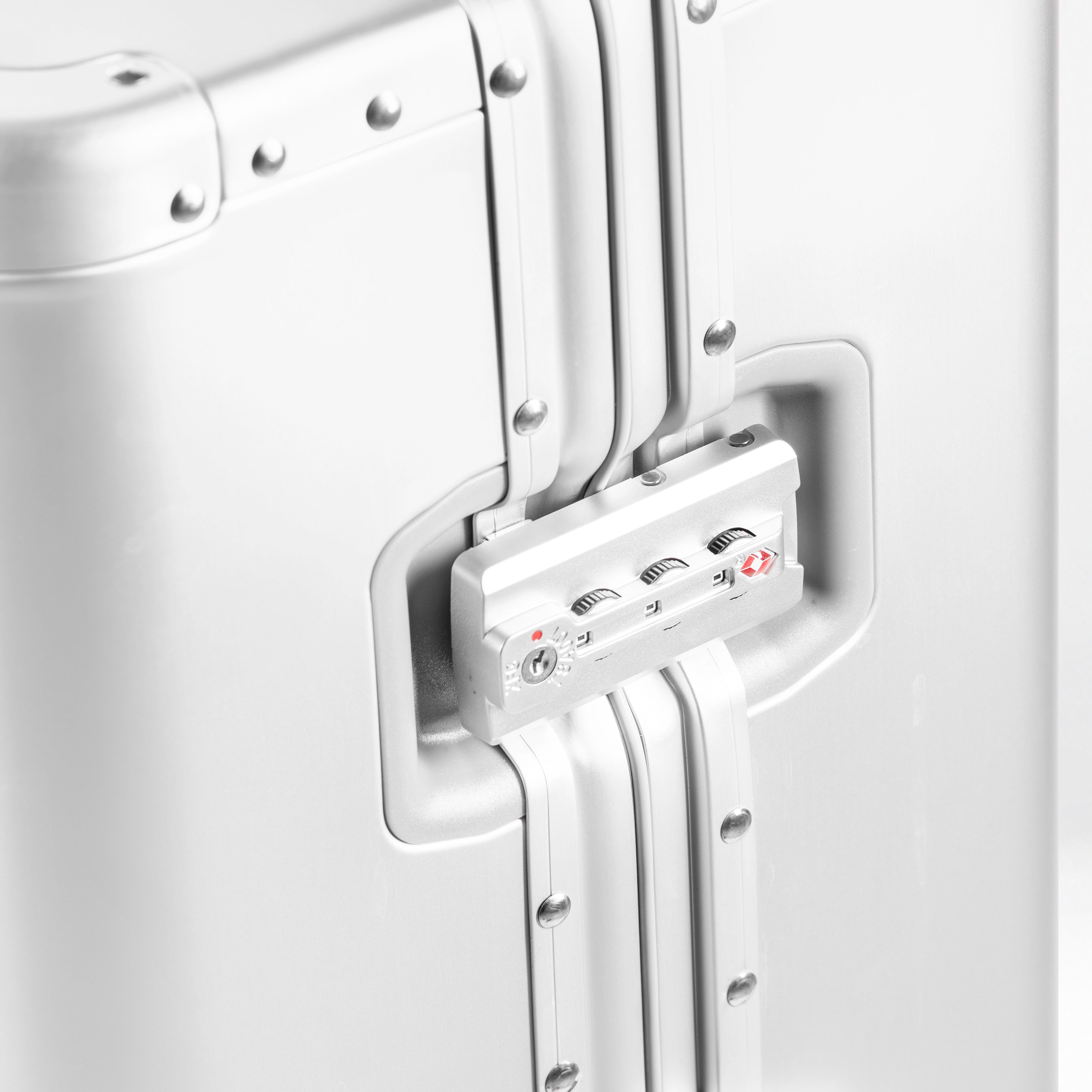 Element Aluminum 20" Luggage
