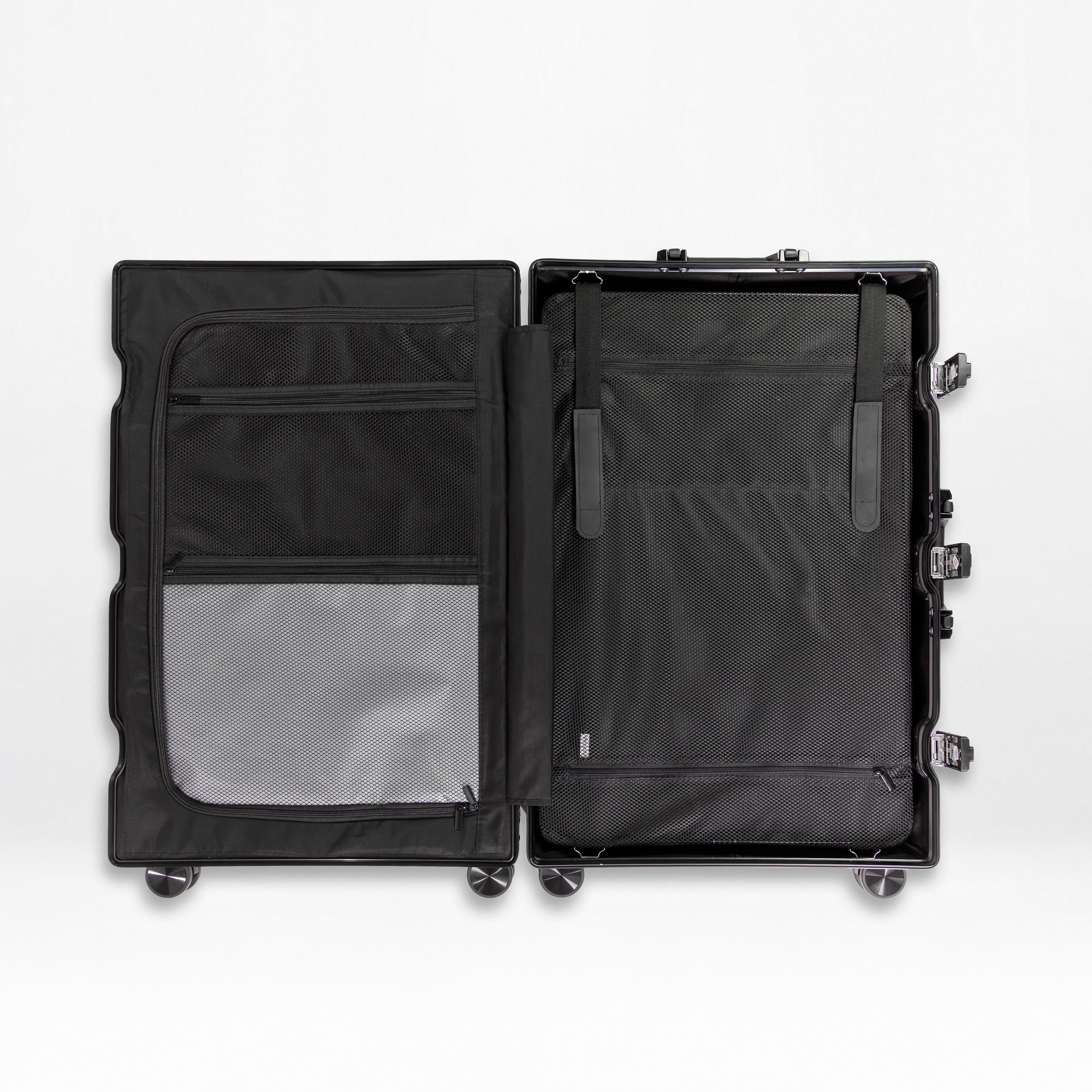 Element Aluminum 28" Luggage