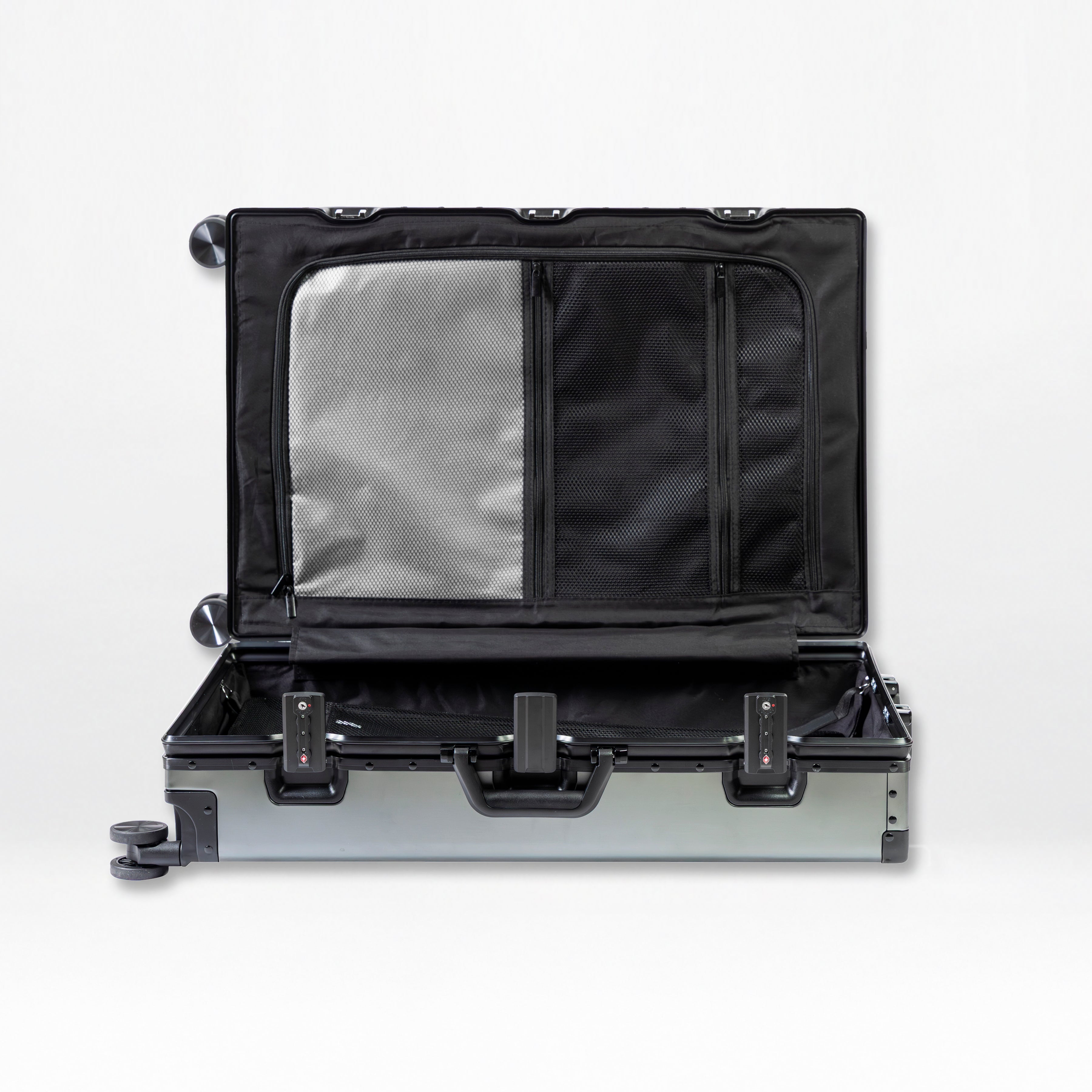 Element Aluminum 28" Luggage