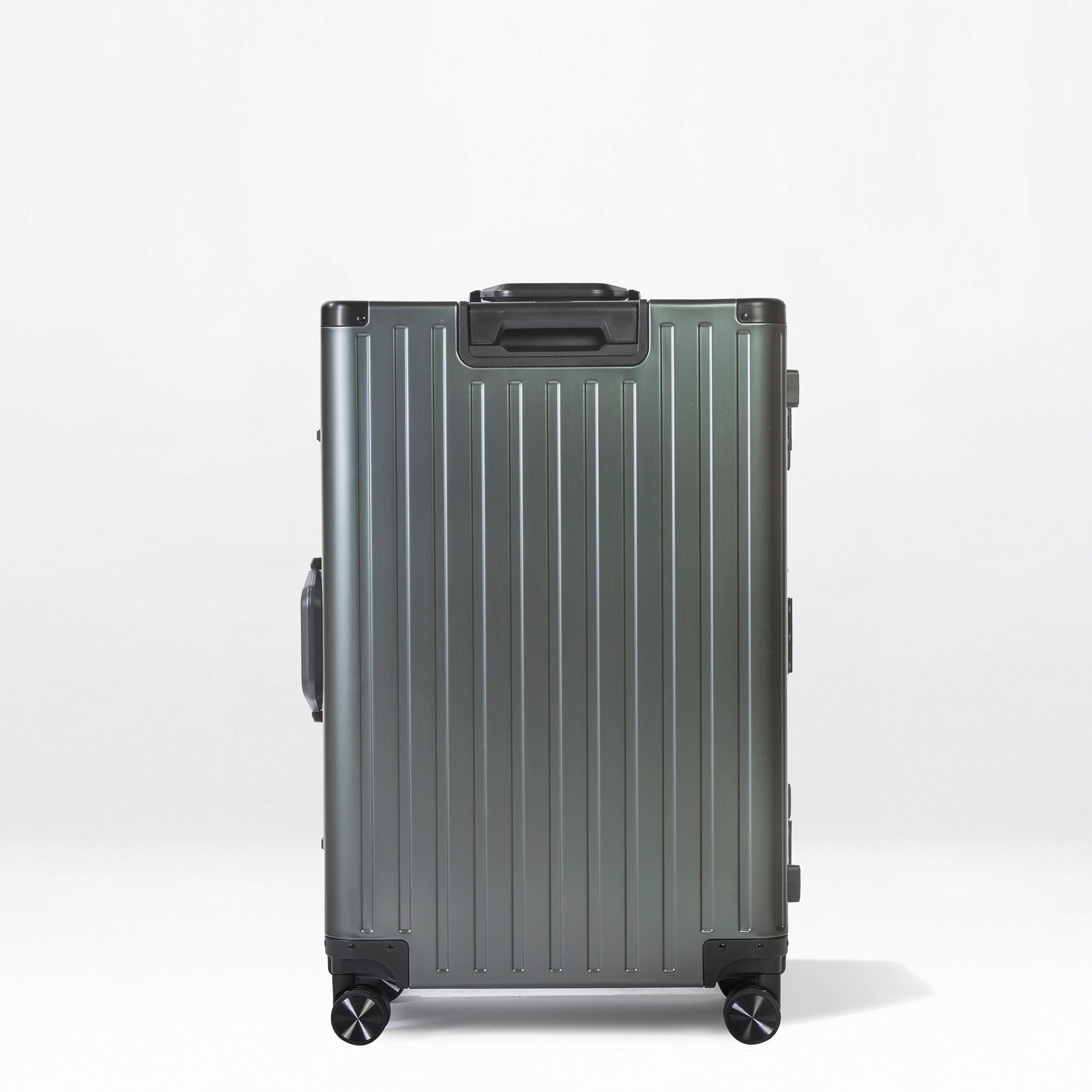 Element Aluminum 28" Luggage