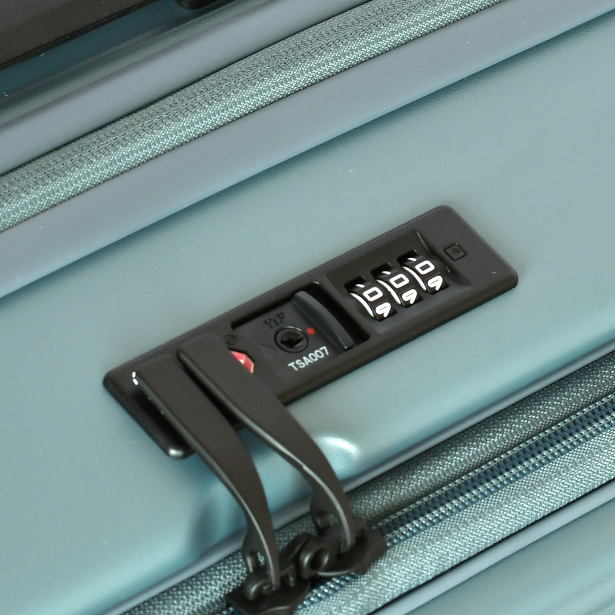 Access 20" Cabin Luggage