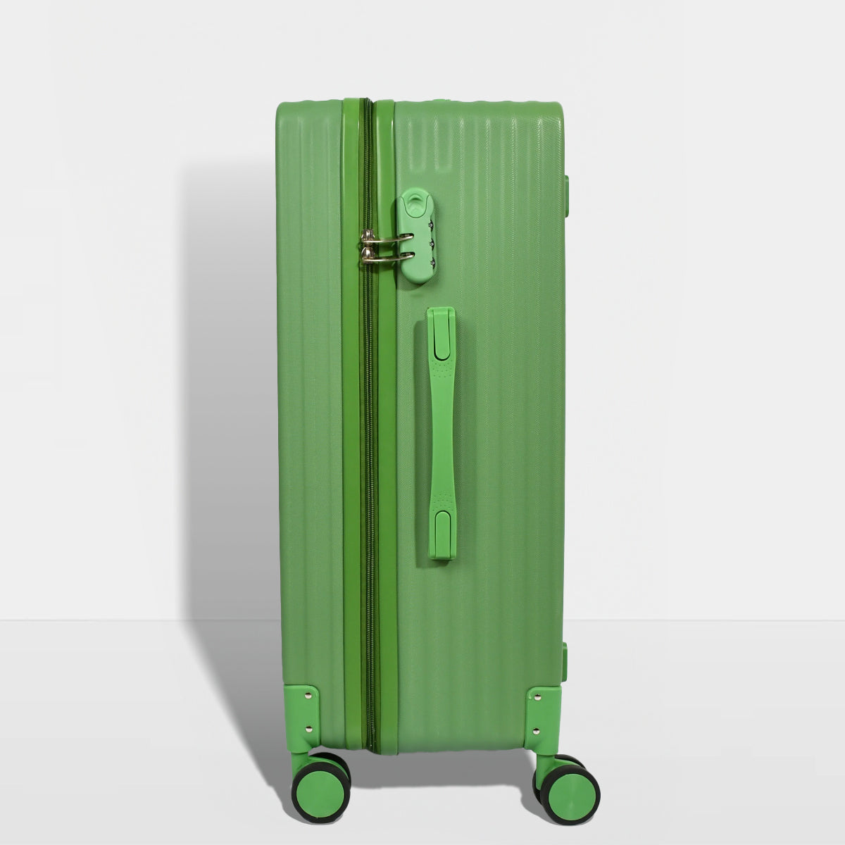 iFLY Radiant Luggage Set – 2 Piece (20"/24")
