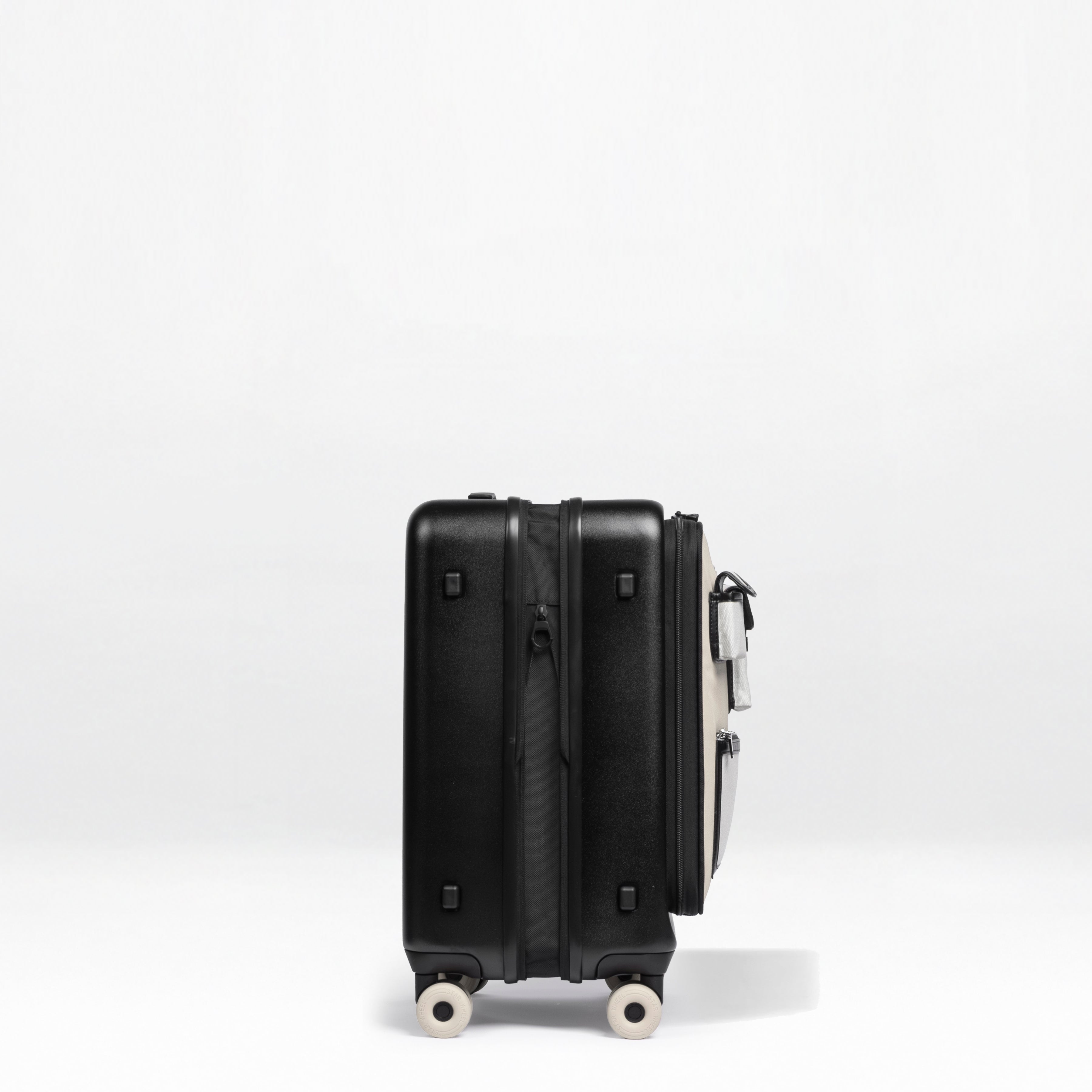 Cargo 20" Carry-On Luggage