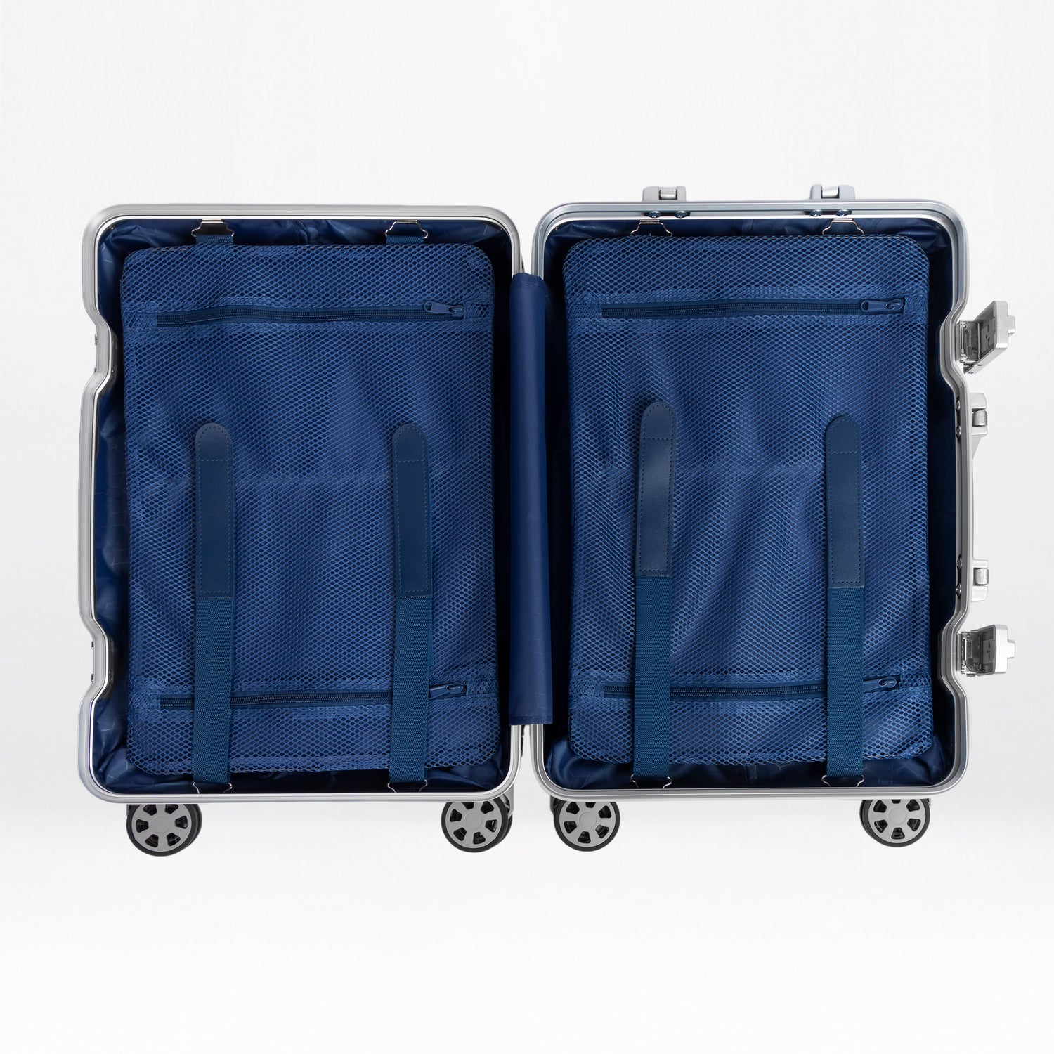 حقيبة سفر ألومنيوم KarryOn Titan Plus بحجم 20"