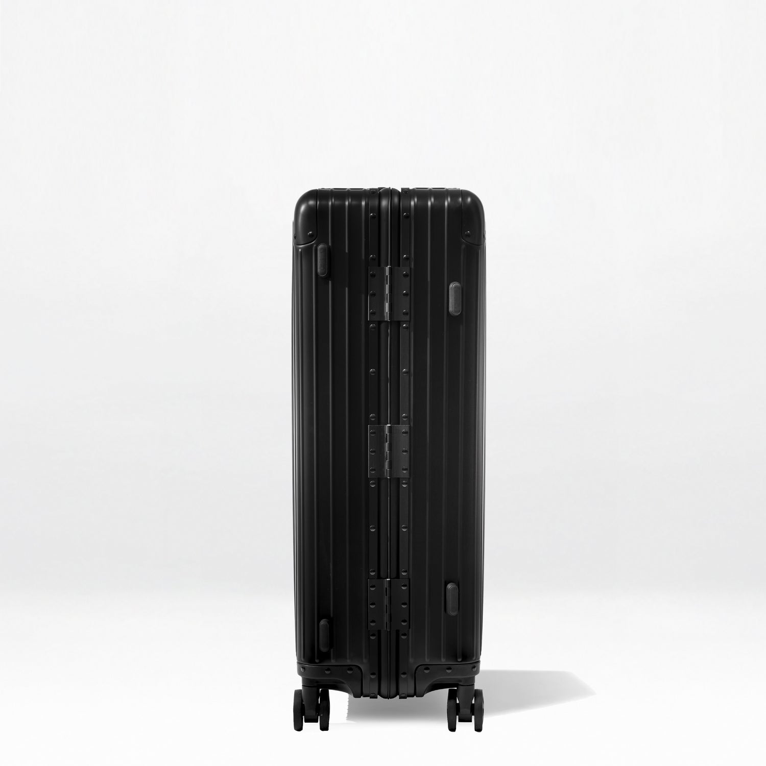 Titan Plus Aluminum Luggage - 29"