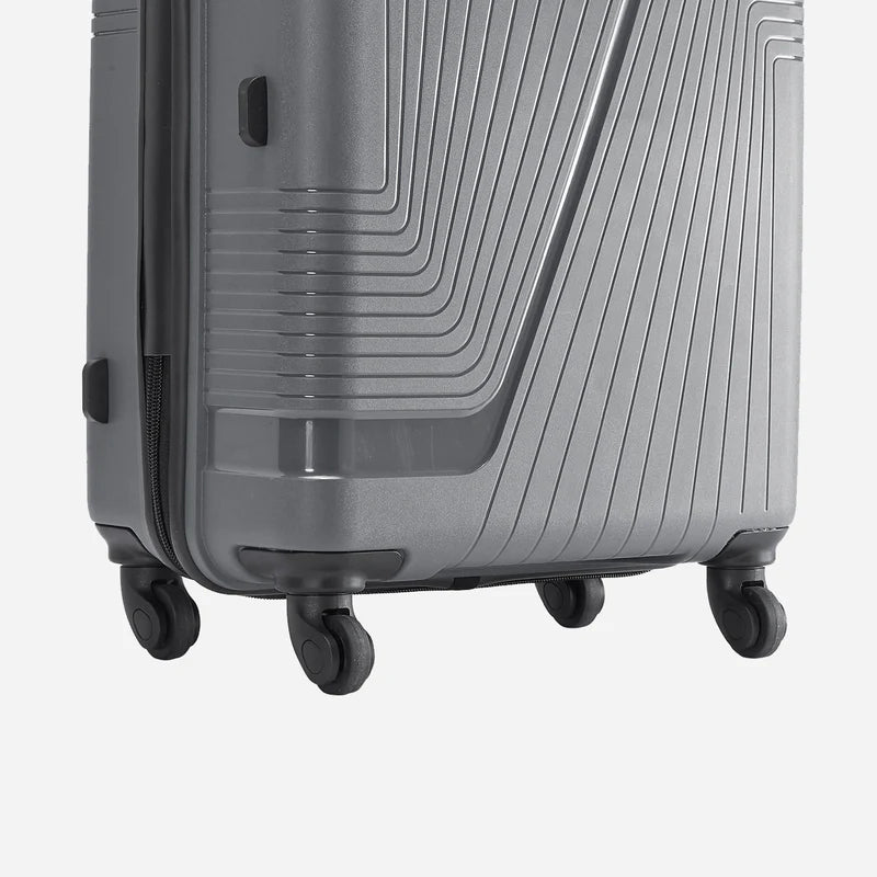 شنطة سفر Safari Zion Hard-Sided Polypropylene