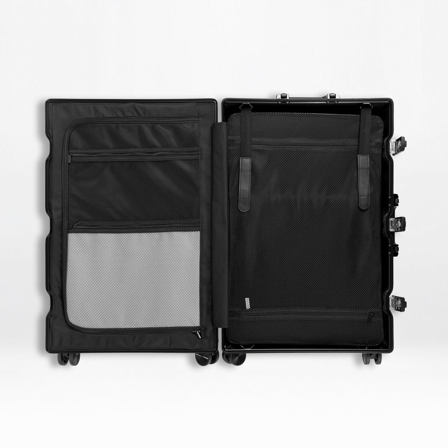 Element Aluminum 28" Luggage