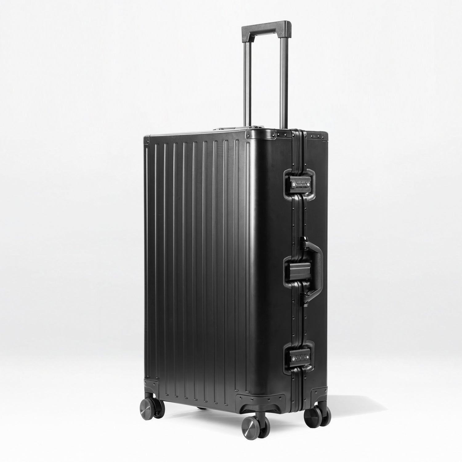 Element Aluminum 28" Luggage