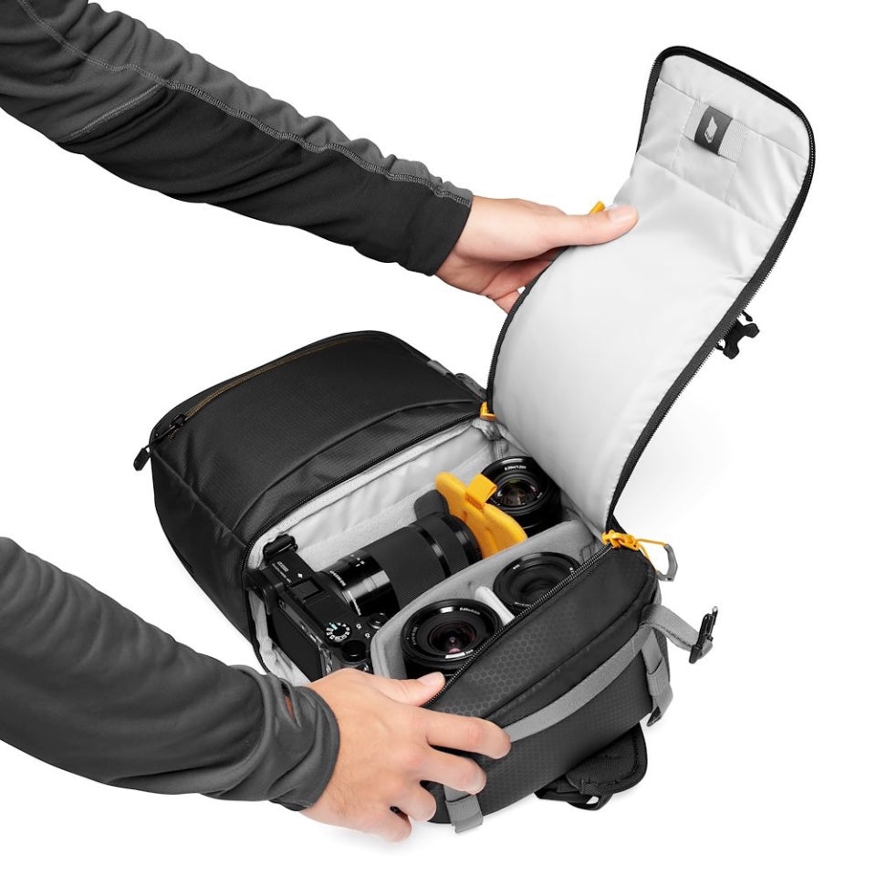 Lowepro LP37335 PWW Slingshot SL 250 AW III (Black)