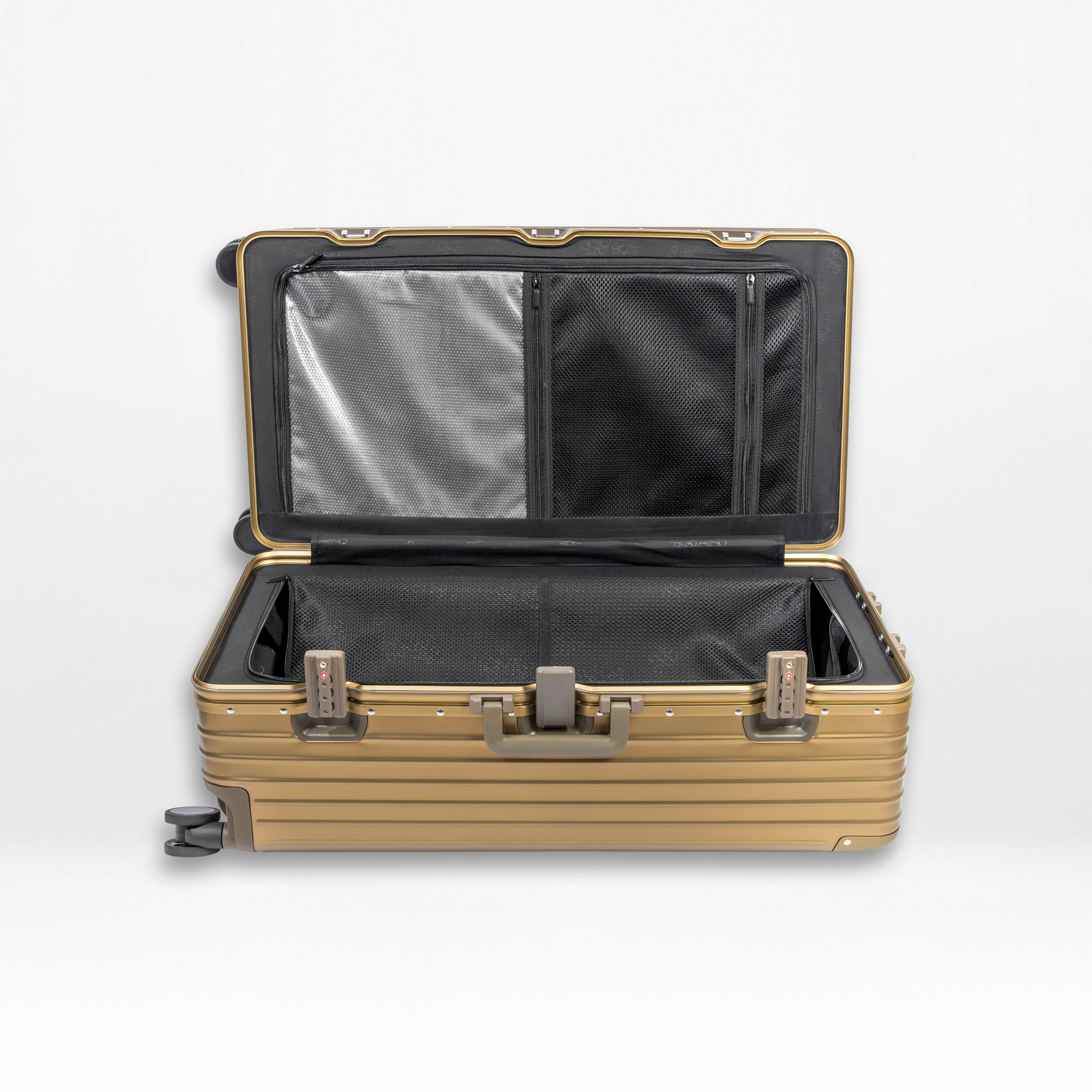 Titan Trunk Aluminum Luggage – 30"