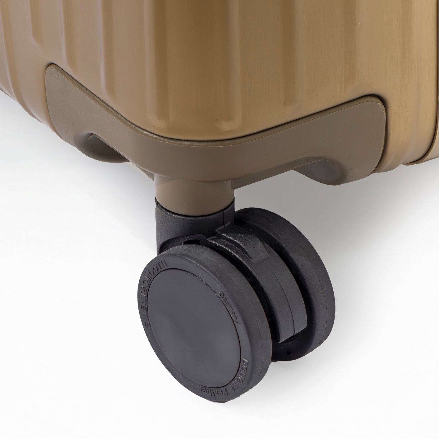 Titan Plus Aluminum Luggage - 29"