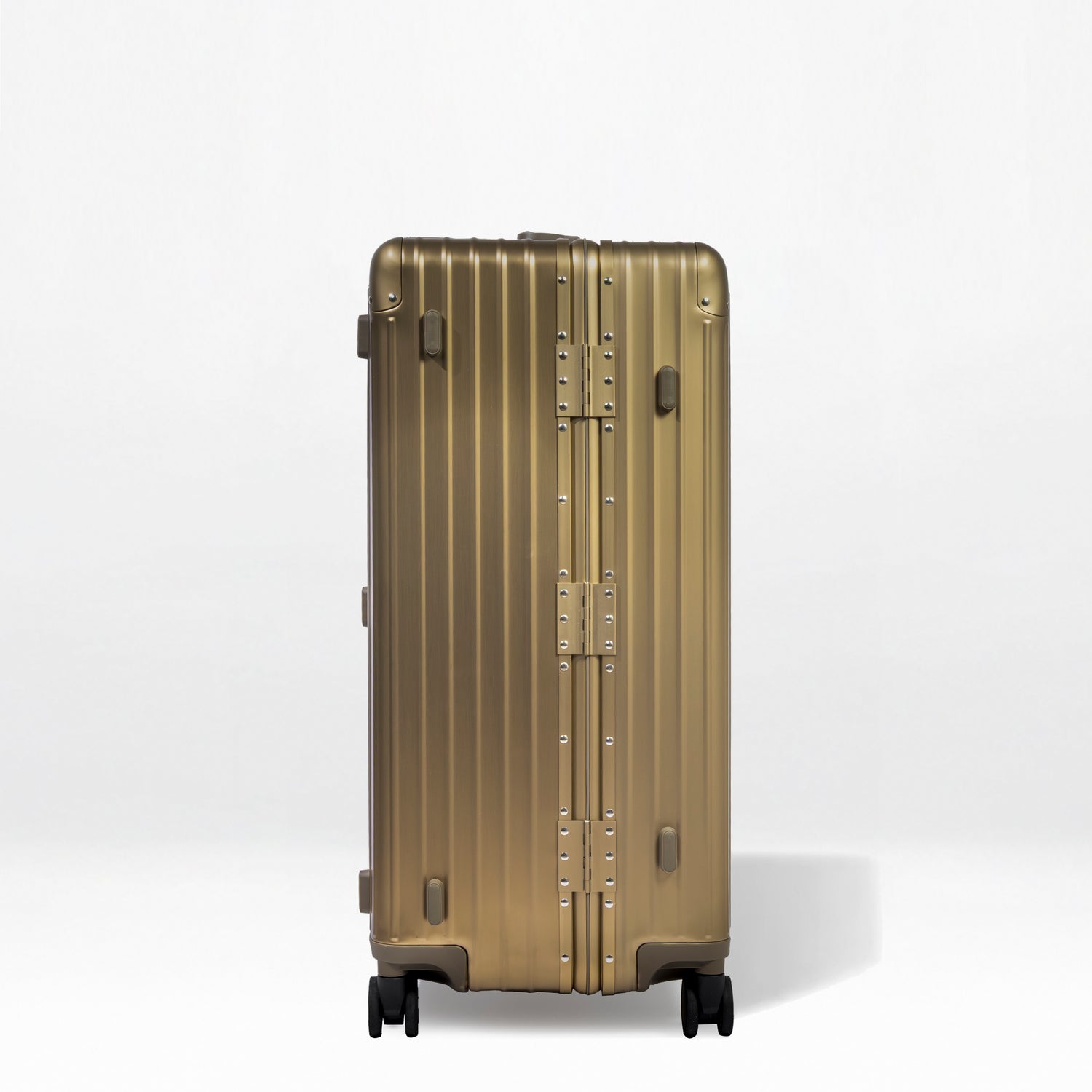 Titan Trunk Aluminum Luggage – 30"