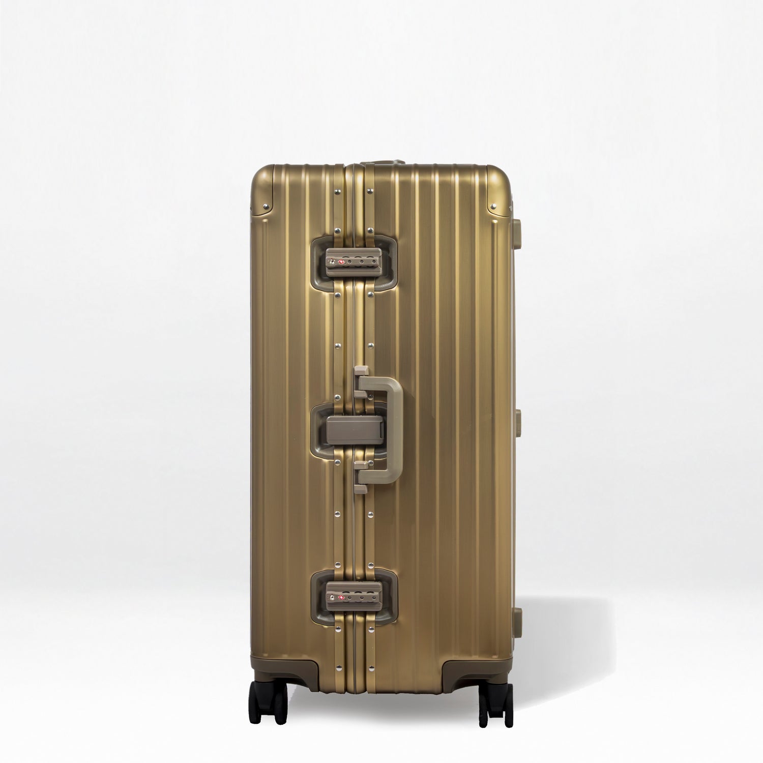 Titan Trunk Aluminum Luggage – 30"