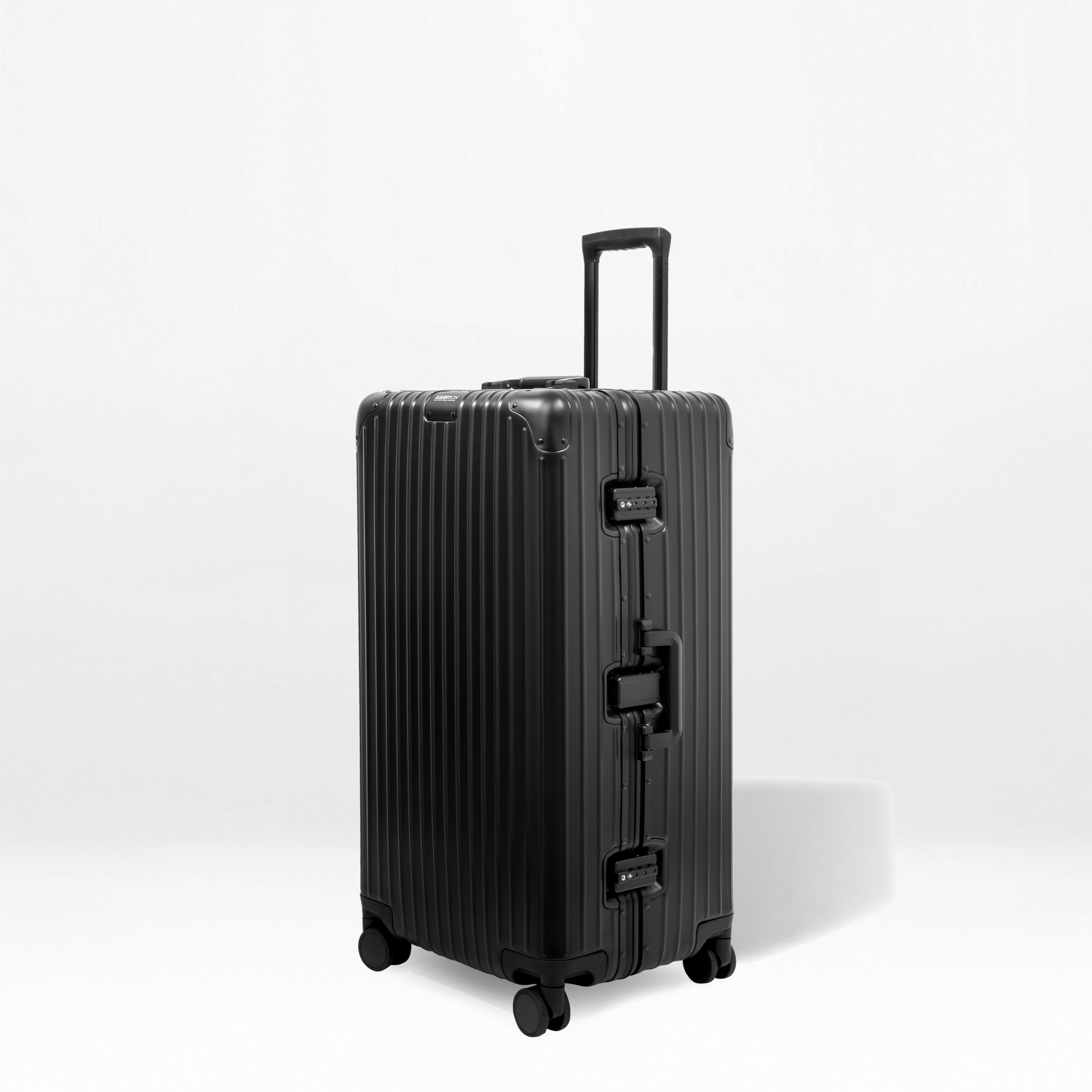 Titan Trunk Aluminum Luggage – 30"