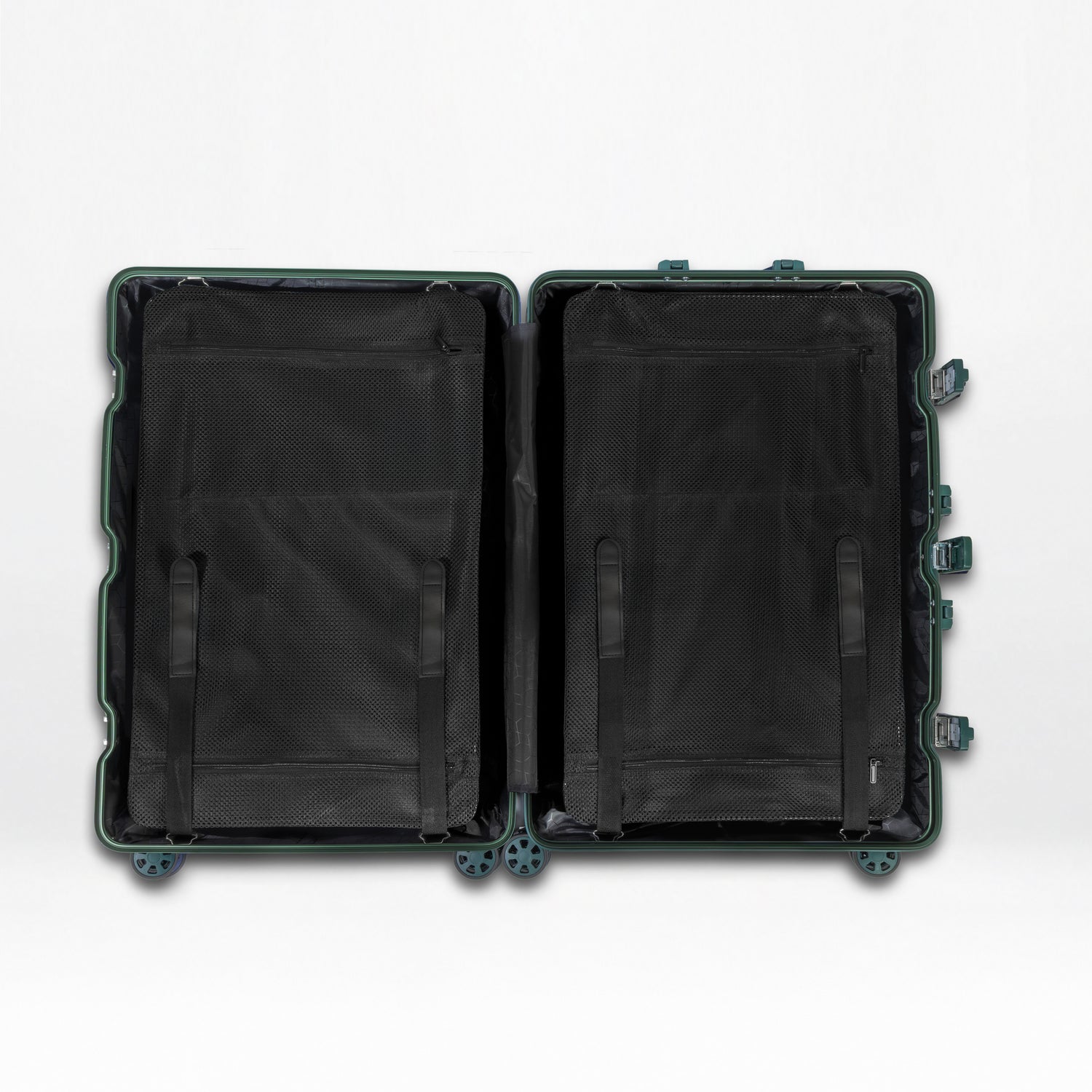 Titan Plus Aluminum Luggage - 29"
