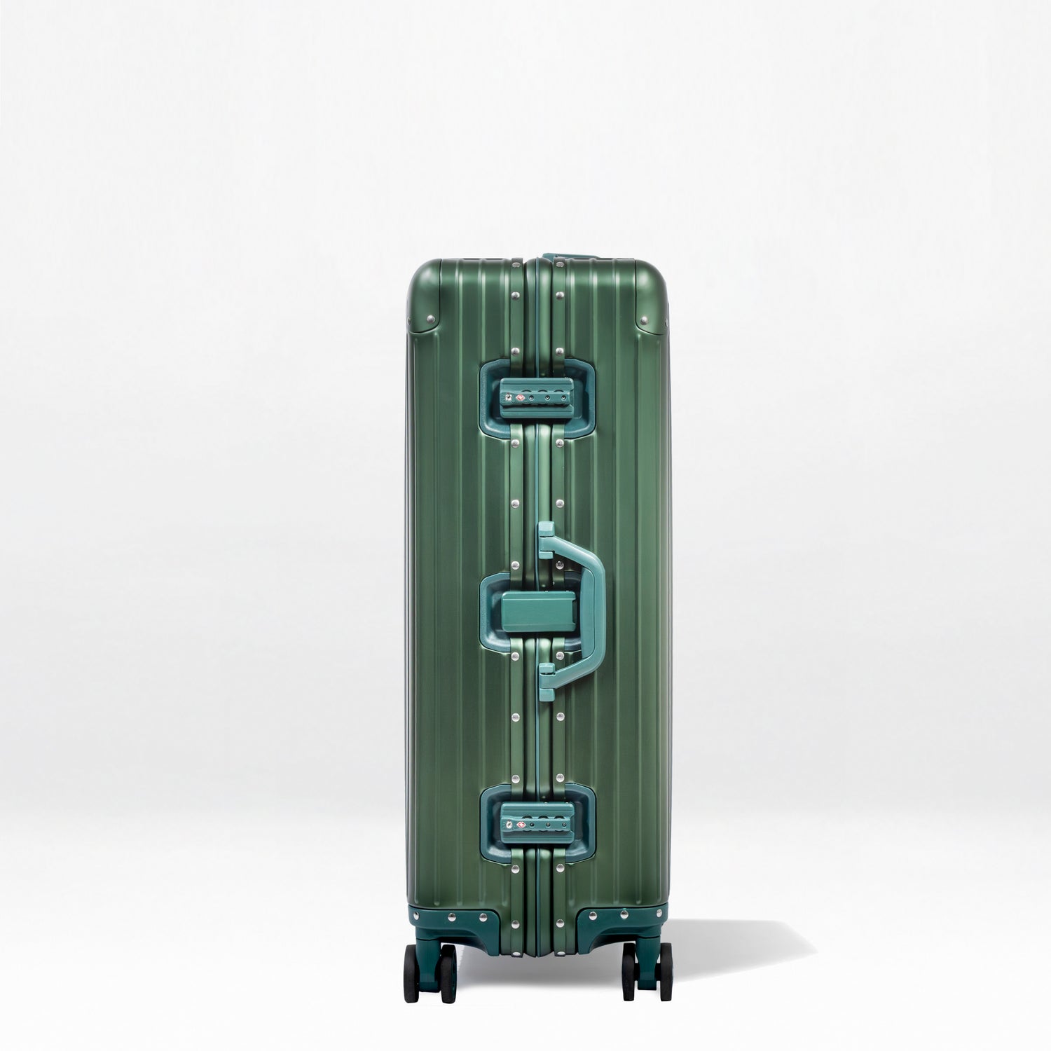 Titan Plus Aluminum Luggage - 29"