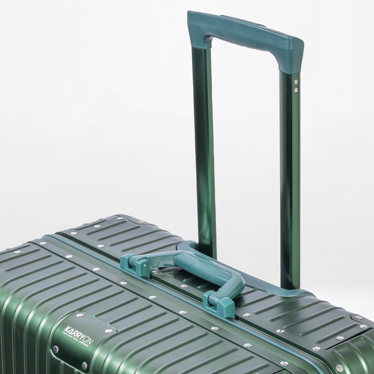 Titan Plus Aluminum Luggage - 29"