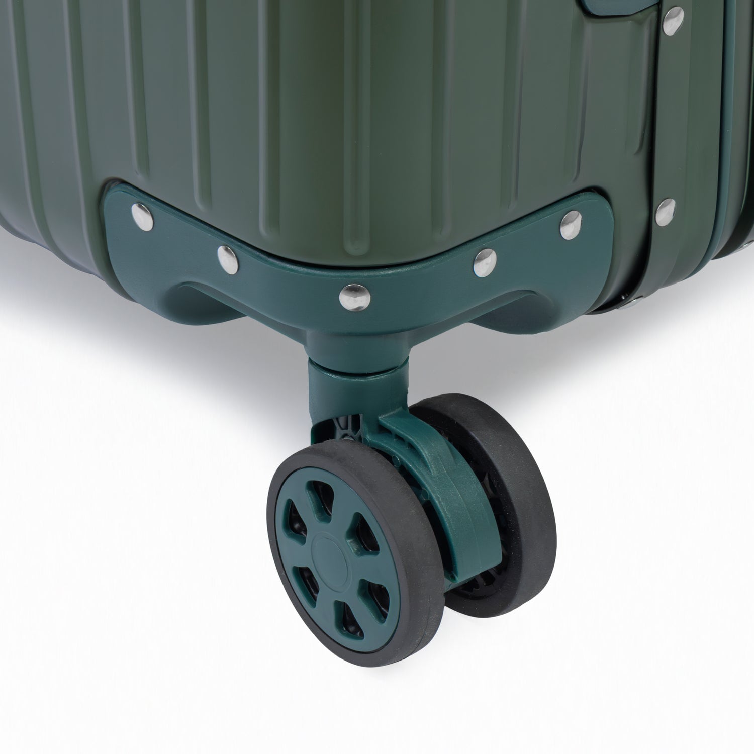 Titan Plus Aluminum Luggage - 20"