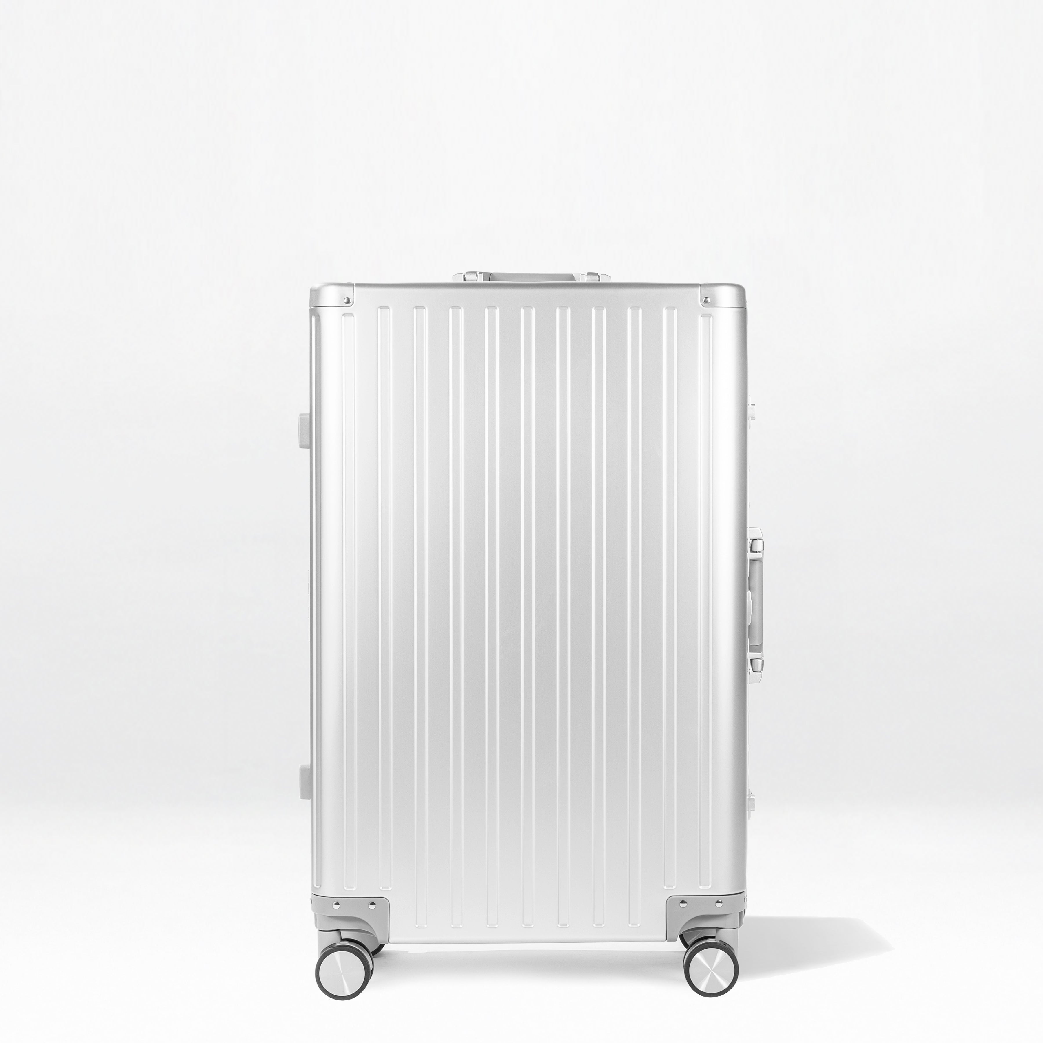 Element Aluminum 28" Luggage
