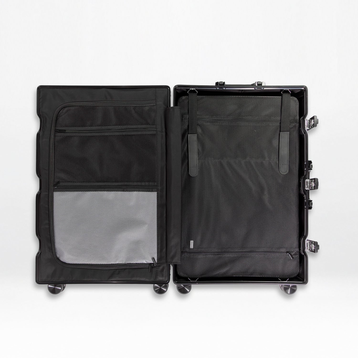 Element Aluminum 28" Luggage