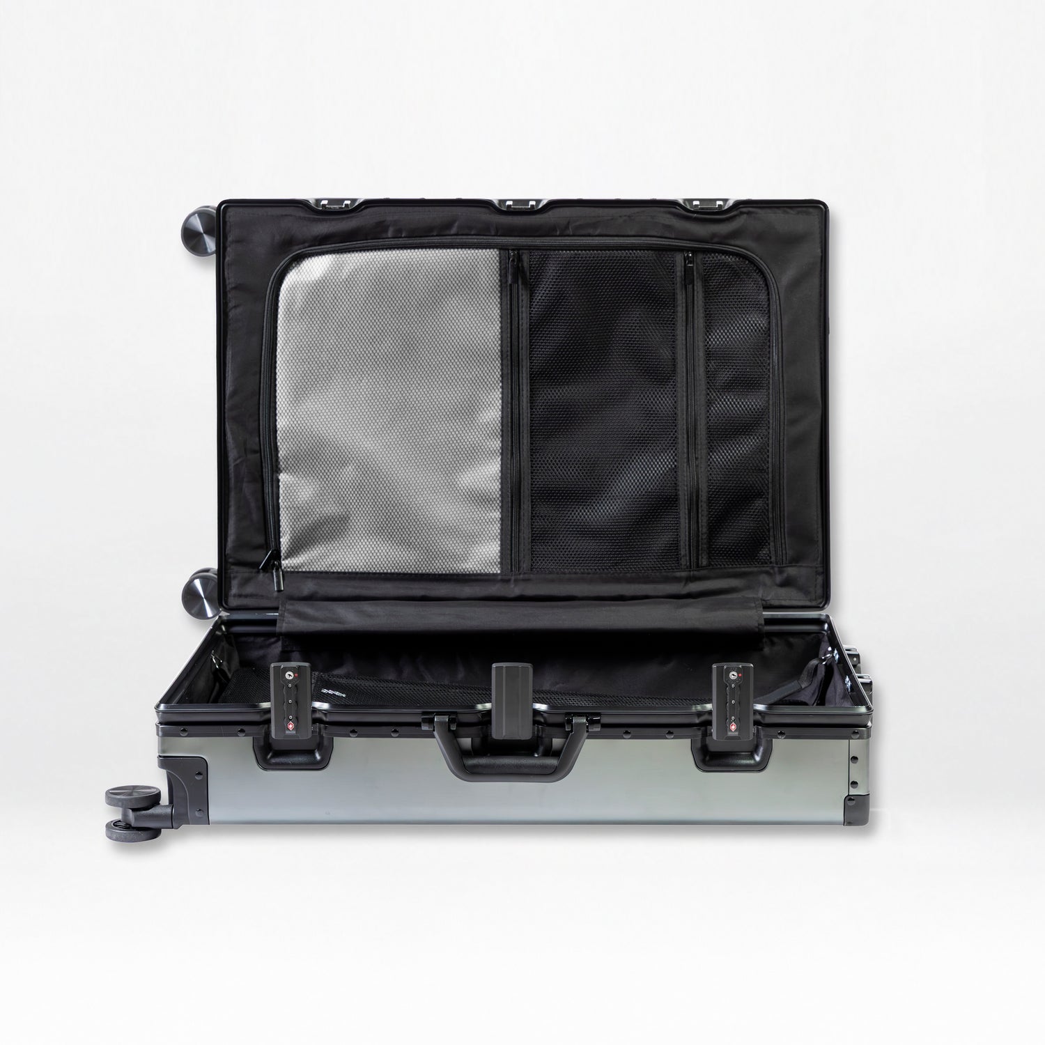 Element Aluminum 28" Luggage