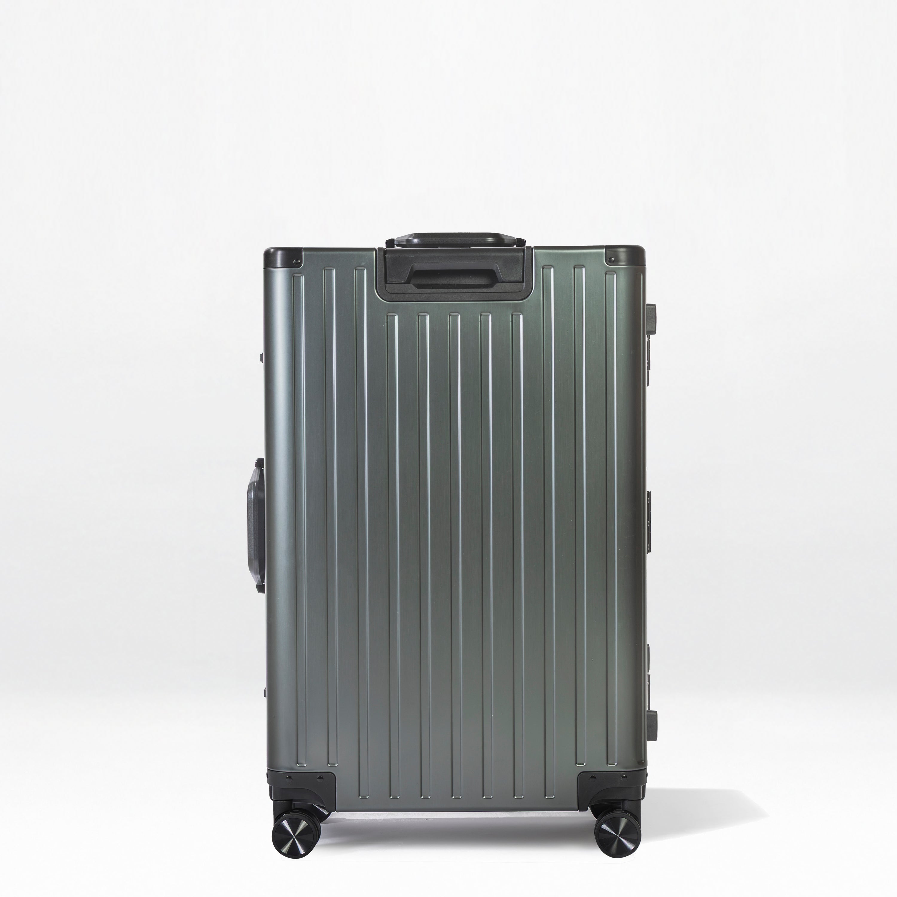 Element Aluminum 28" Luggage