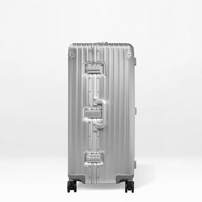 Titan Trunk Aluminum Luggage – 30"