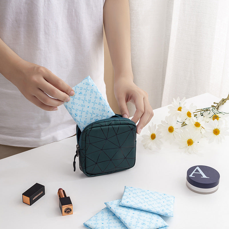 Geometric Metallic Purse For Men And Women